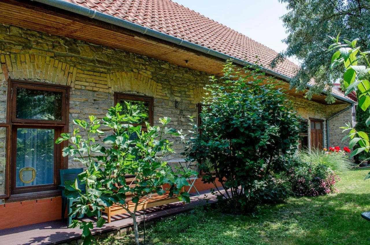 Kőház Apartman Veszprém Exterior foto